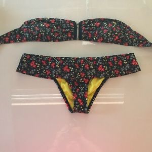 Hurley Bandeau Bikini top and Fold over bottoms